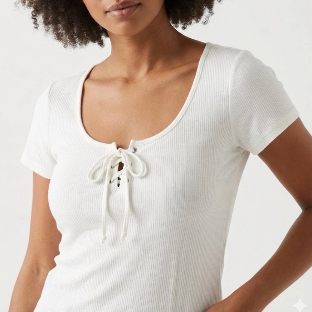 ‼️SOLD‼️ 96. NWOT! Rue 21 White Ribbed Scoop Neckline w/Lace-up Detail